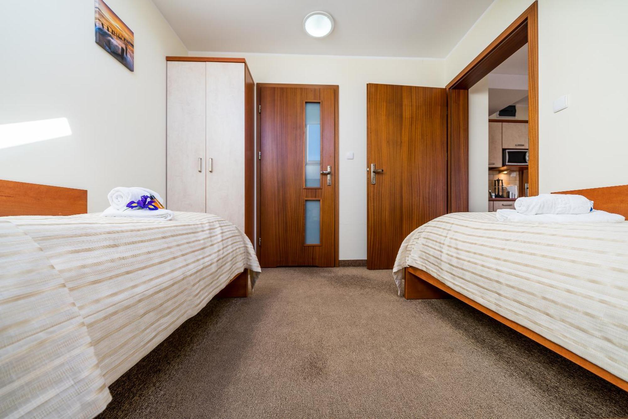 Villa Martii - Komfortowe Apartamenty Z Aneksami Kuchennymi - Spokojna Okolica, Blisko Plazy วาดีสวาโวโว ภายนอก รูปภาพ