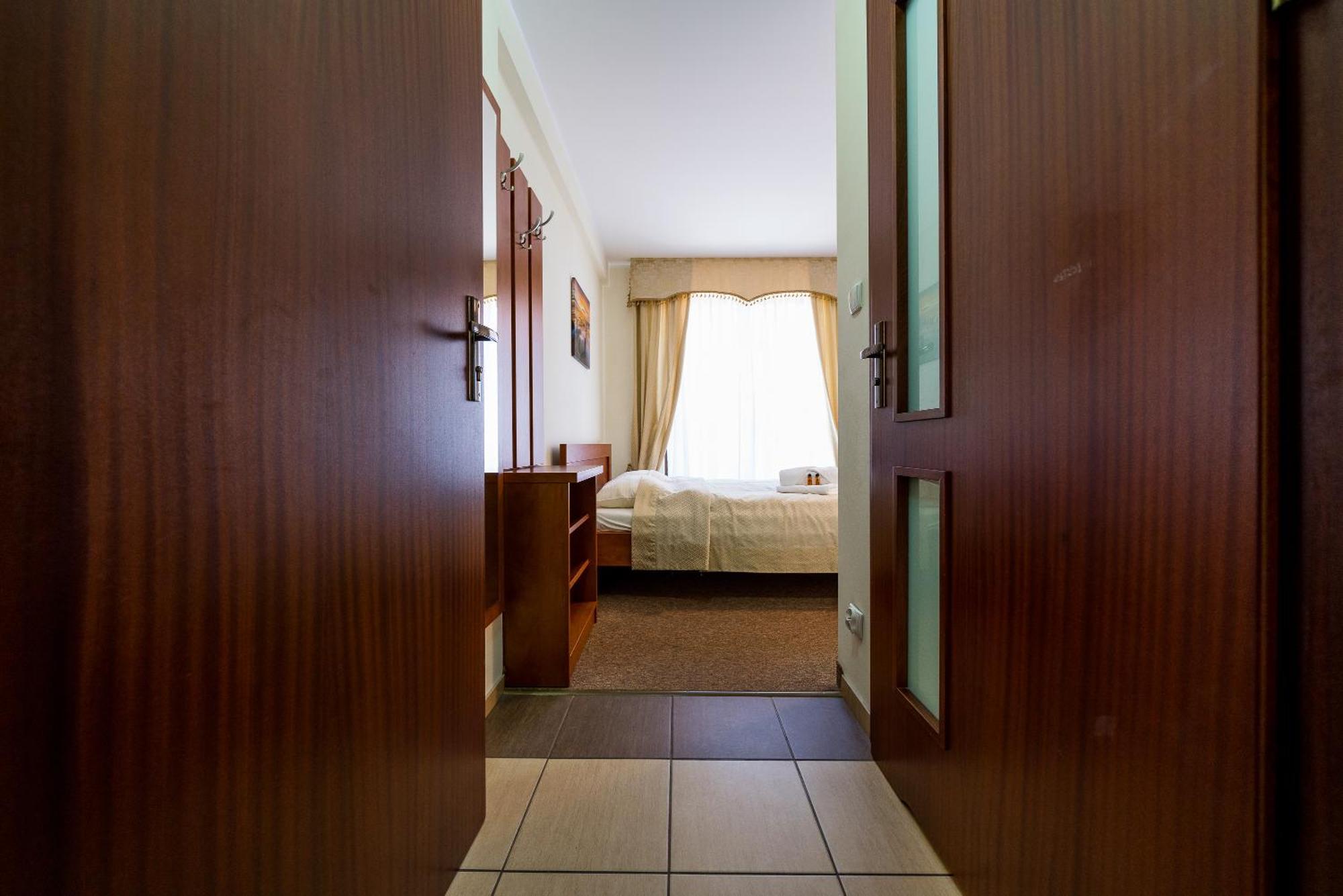 Villa Martii - Komfortowe Apartamenty Z Aneksami Kuchennymi - Spokojna Okolica, Blisko Plazy วาดีสวาโวโว ภายนอก รูปภาพ