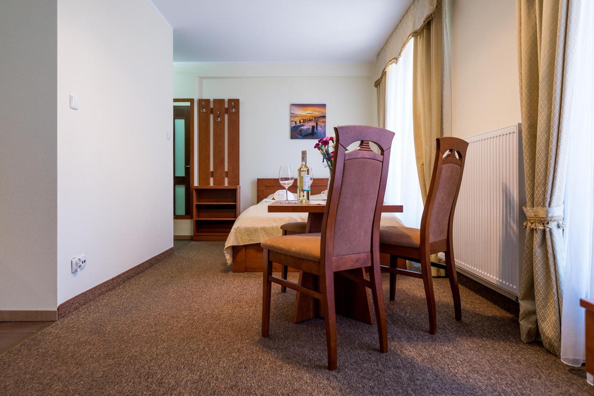 Villa Martii - Komfortowe Apartamenty Z Aneksami Kuchennymi - Spokojna Okolica, Blisko Plazy วาดีสวาโวโว ภายนอก รูปภาพ